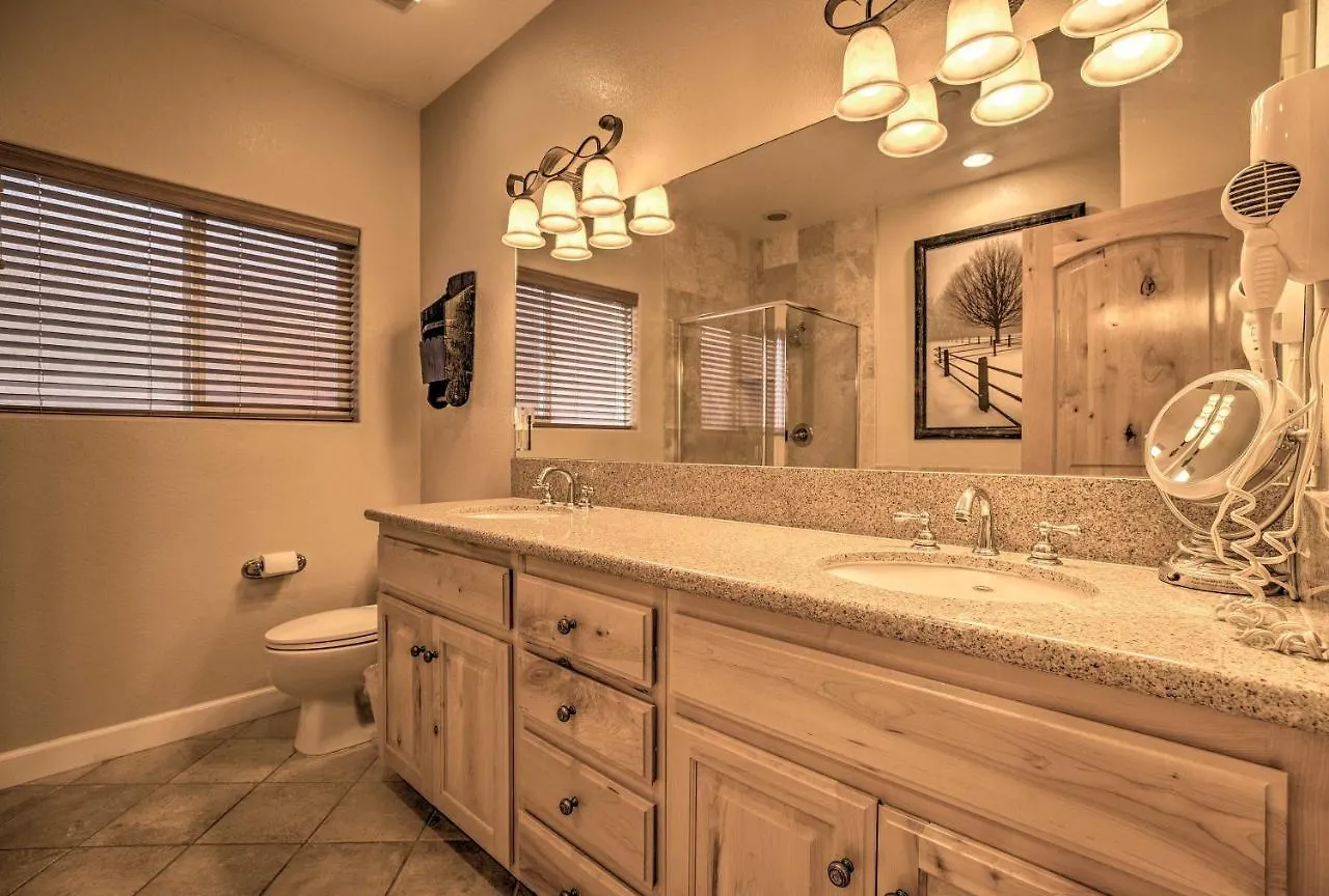 Mammoth Lakes Townhome - 10-Min Walk To Village! Tatil Evi Mammoth Lakes